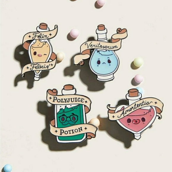 Harry Potter Potion Pin - Picture 3 of 3